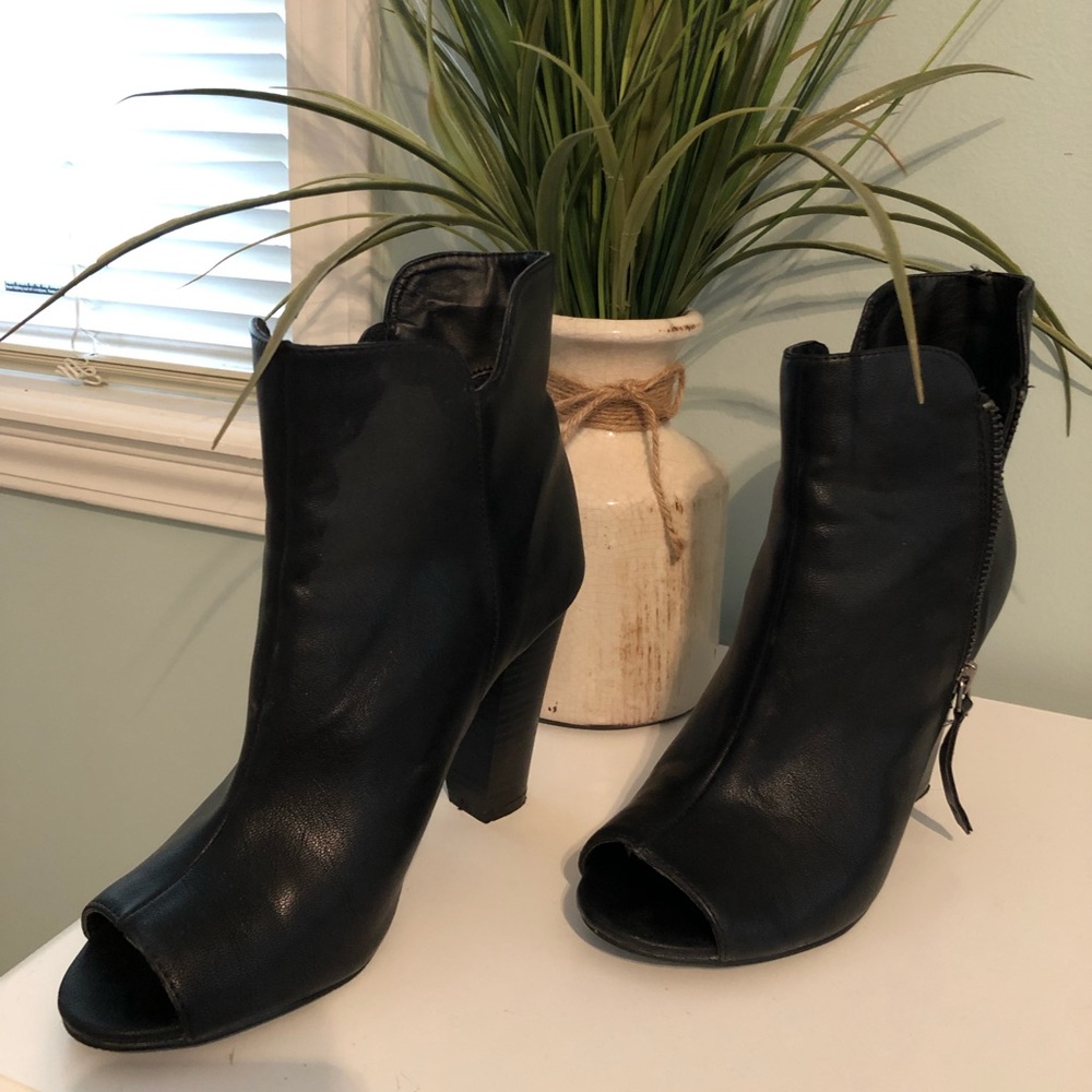 Open toed bootie